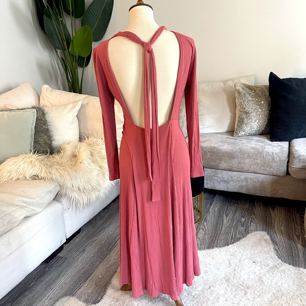 Pink ribbed open back long sleeve dress